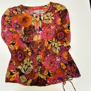 Chico’s 100% Silk Long Sleeve Top Size S (Chico’s Size 0)